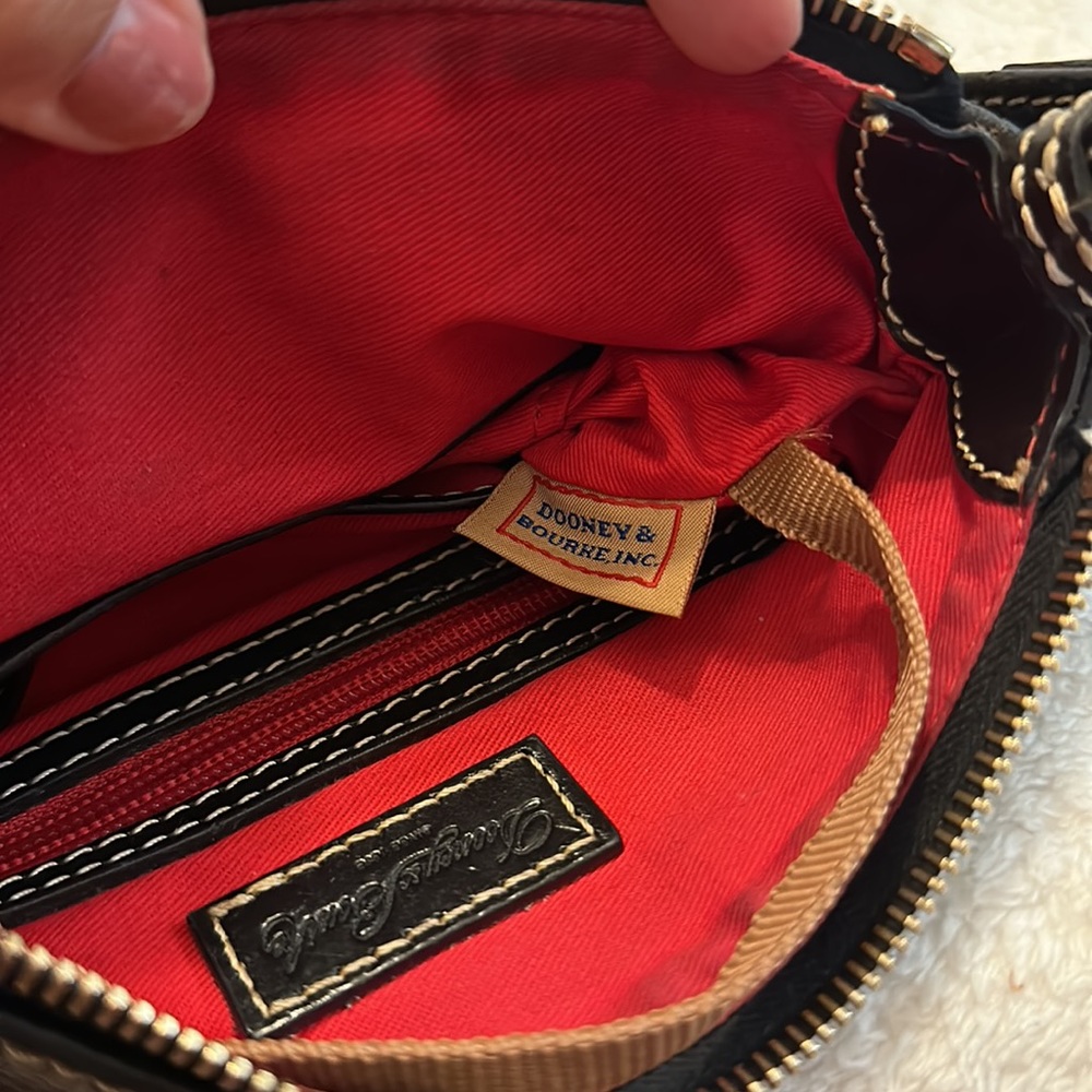 Black on Black Pebble leather Dooney & Bourke Shoulder Bag - Picture 14 of 16